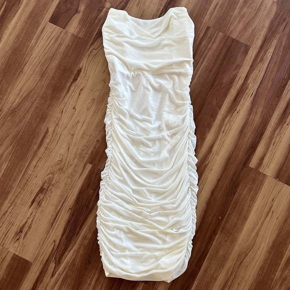 Michael Costello x REVOLVE India Midi Ruched Strapless Dress in White Sz. M - Picture 8 of 14
